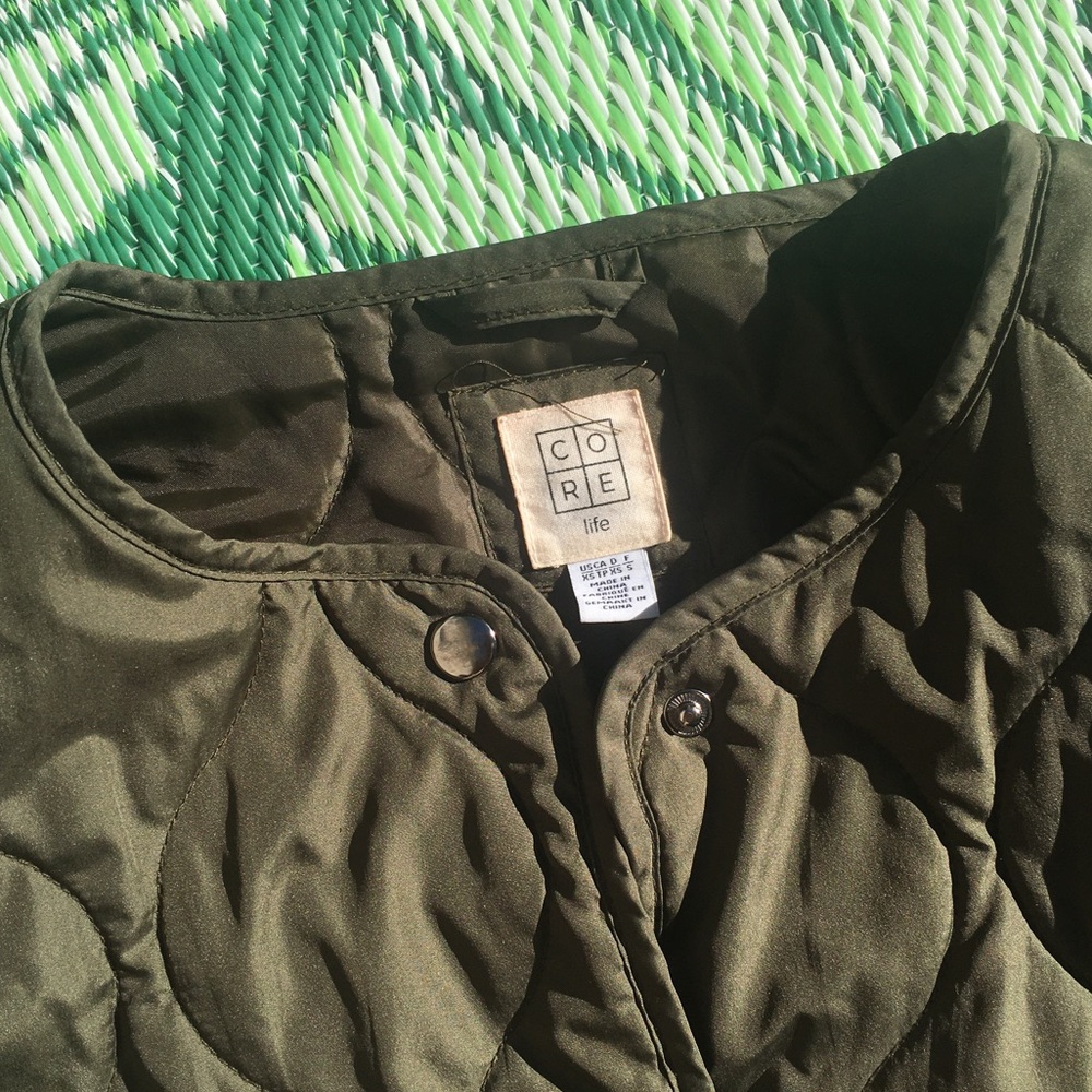 Core life Jacket - Picture 2 of 2